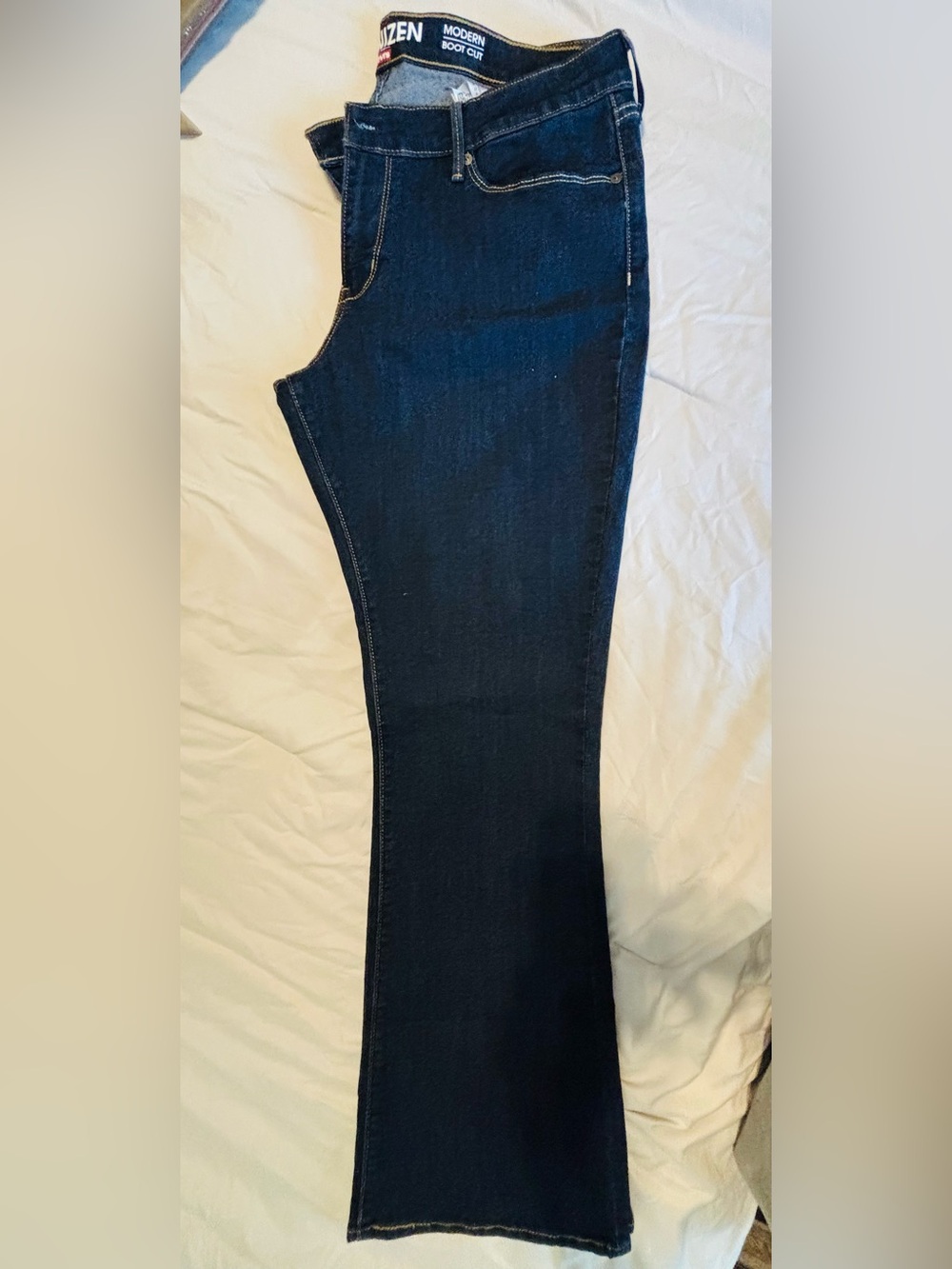 Denizen From Levi’s Modern Boot Cut Dark Wash Jeans Size 18M